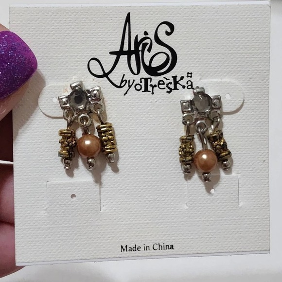 TRESKA petite beaded dangle earrings‎ new!! - Picture 2 of 3